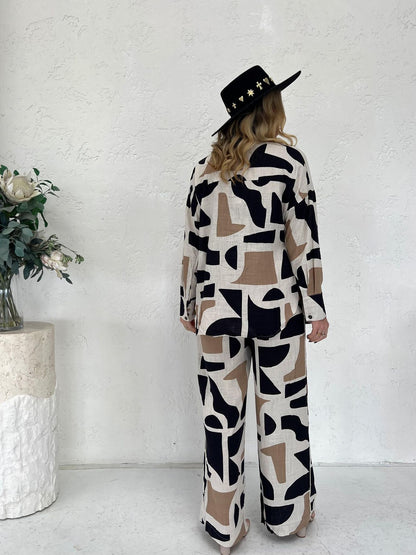 Geometric Print Blouse